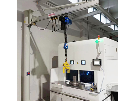 Electric balance assisted intelligent workstation crane